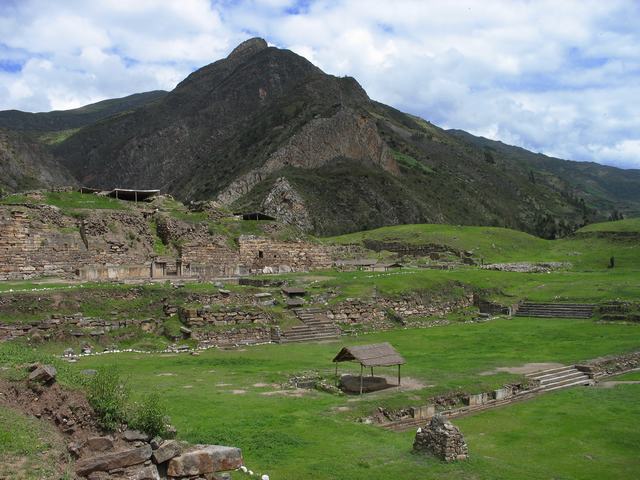 Chavín de Huántar es muy visitado por turistas extranjeros.