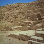 La arqueología divina de Lima