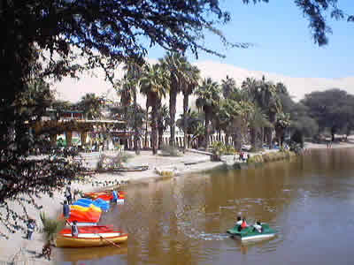 La laguna Huacachina (Ica)